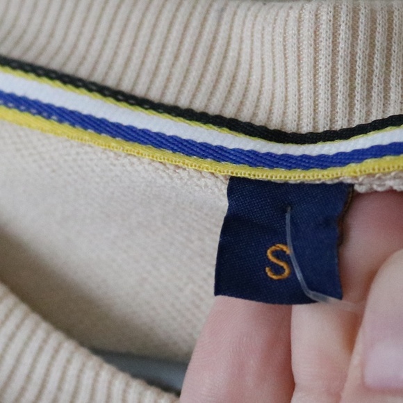 Scribble Dinosaur with Drink Beige Crew Neck Sweater Women's Size Small Cute - Picture 5 of 5